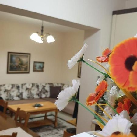 Valentina'S Apartment Tiranë Luaran gambar