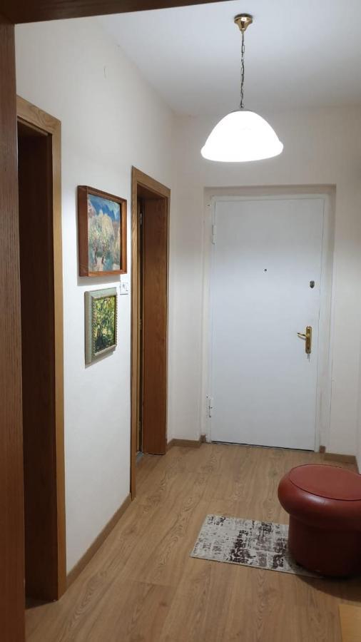 Valentina'S Apartment Tiranë Luaran gambar